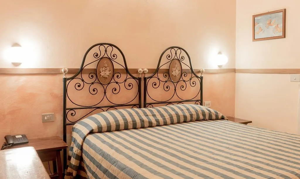 Hotel Monica Florens