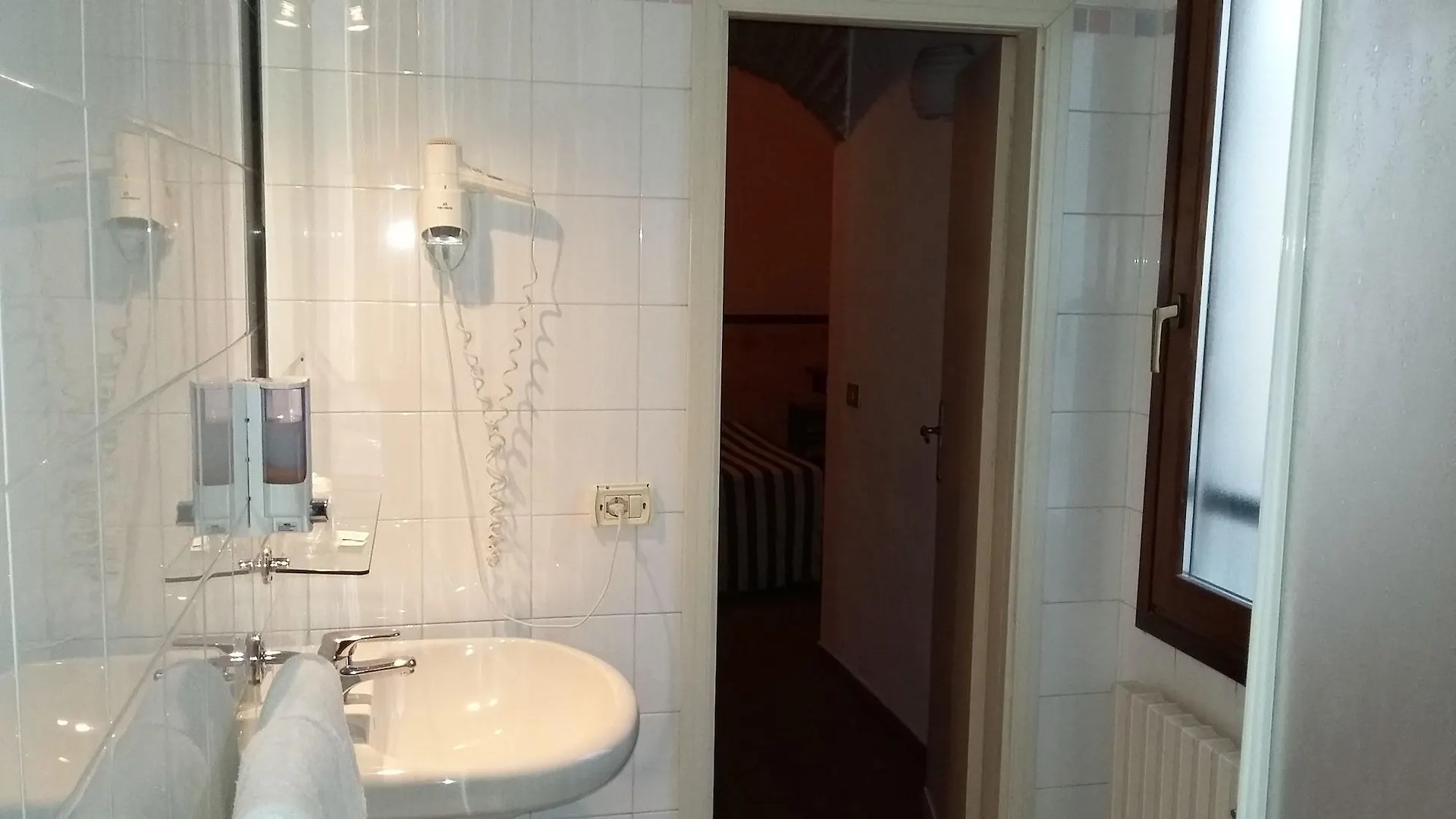 פירנצה Hotel Monica