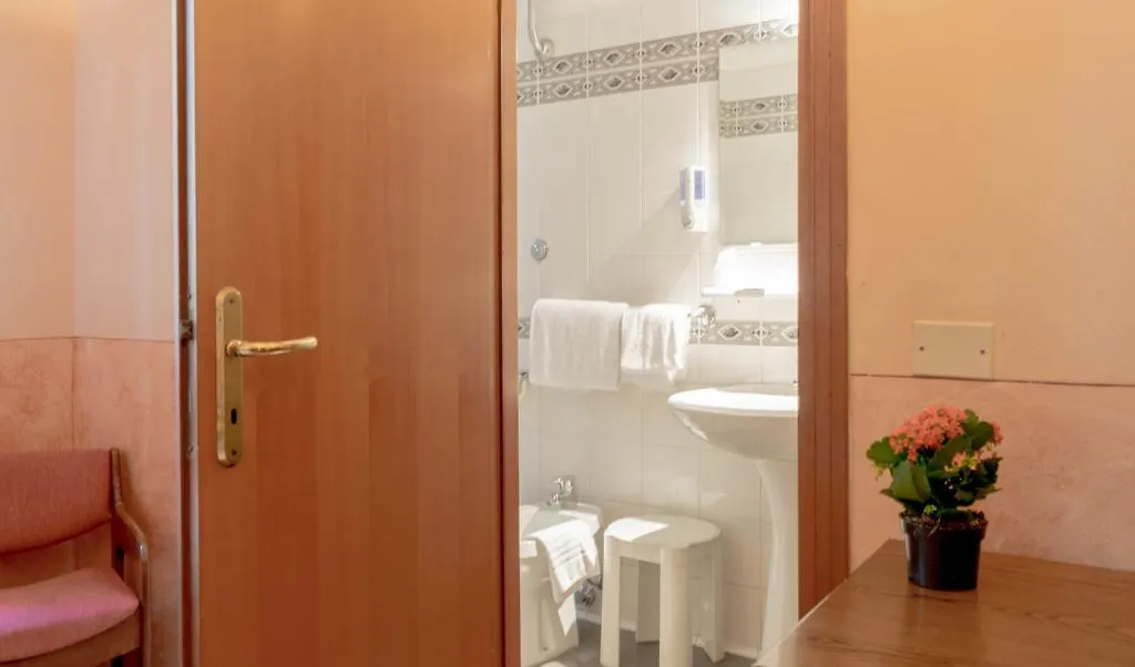 פירנצה Hotel Monica
