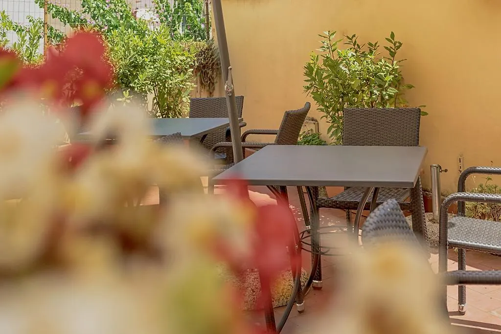 Hotel Monica Florence 2*,  Italy