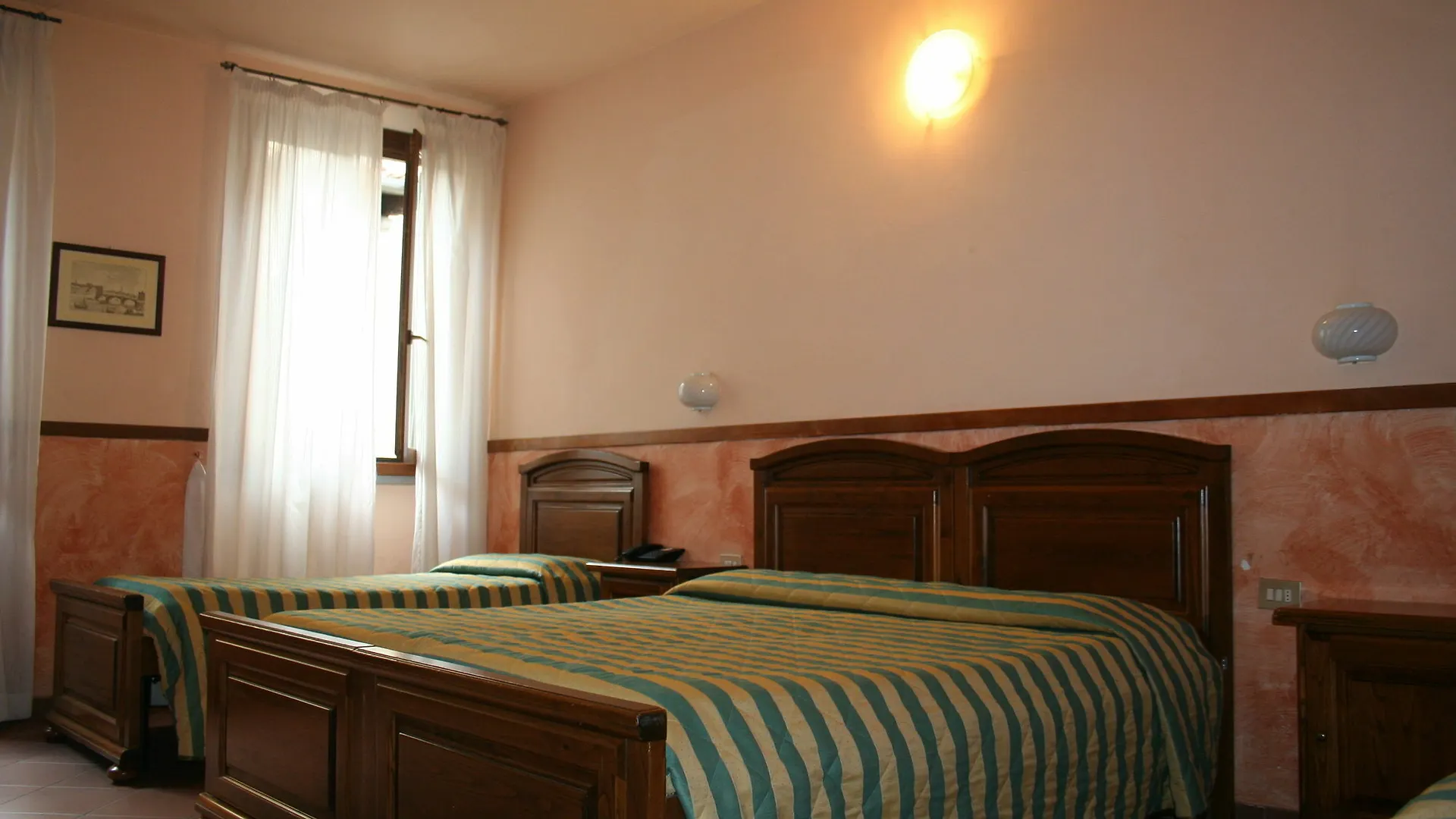 Hotel Monica Florence 2*,